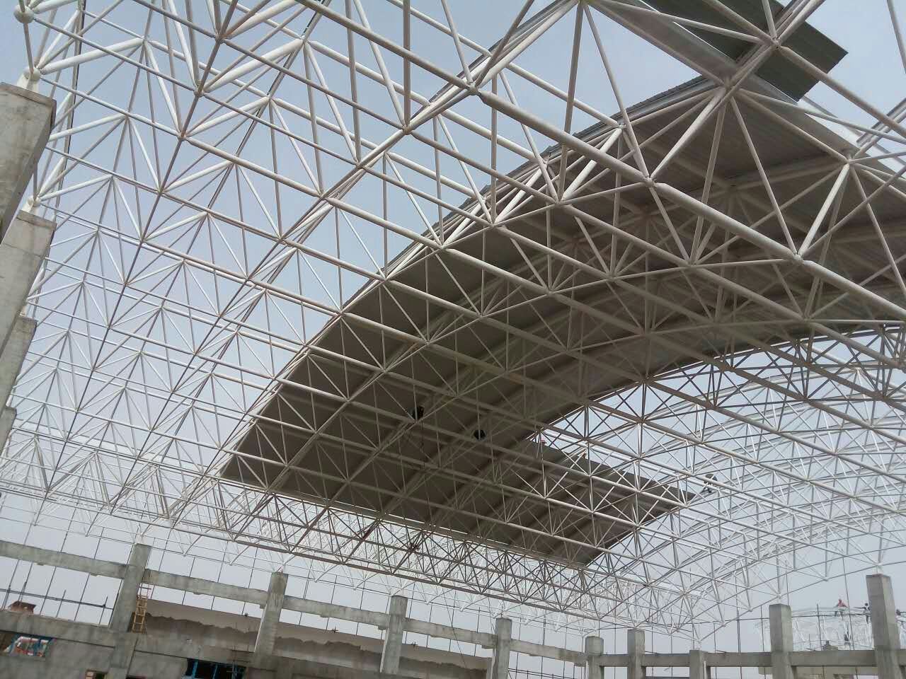 荆门青岛一汽网架
